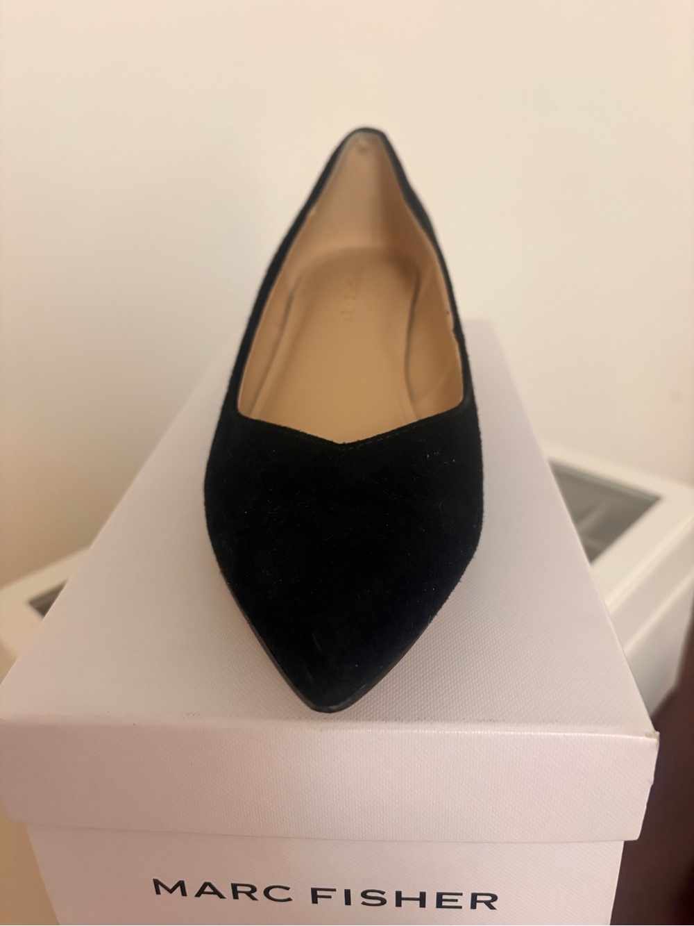 Marc Fisher Women’s Black Suede Block Heel Pointed Toe Pumps Size 8M